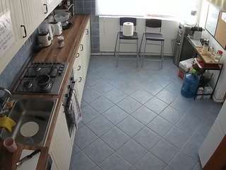 voyeurcam julmodels kitchen 2
